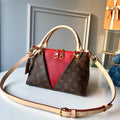 Louis Vuitton V Tote MM