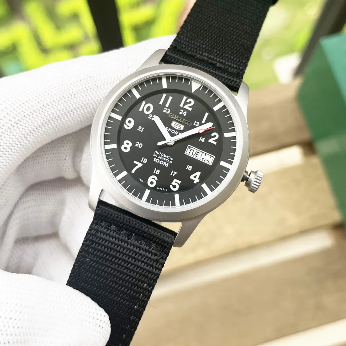 Seiko 5 Black Field Watch - Hình 2