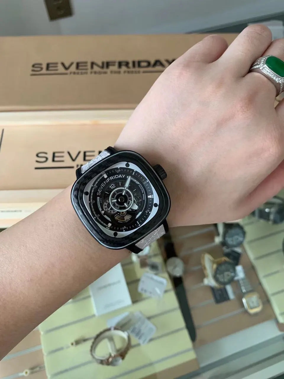 SevenFriday P3C/07 Watch - Hình 2